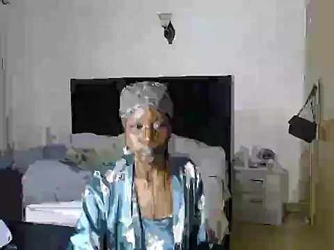 Snapshot of thicky_anncy chatting on 06-04-26, 10:38 thicky anncy online show from 06-04-26, 10:38