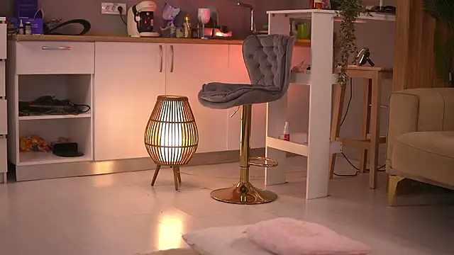 Snapshot of ButterflyLeah chatting on 02-17-26, 02:41 ButterflyLeah online show from 02-17-26, 02:41