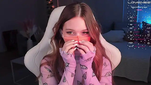 Frau Lina online show from 12-31-24, 08:34