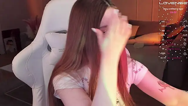 Frau Lina online show from 02-15-25, 07:17