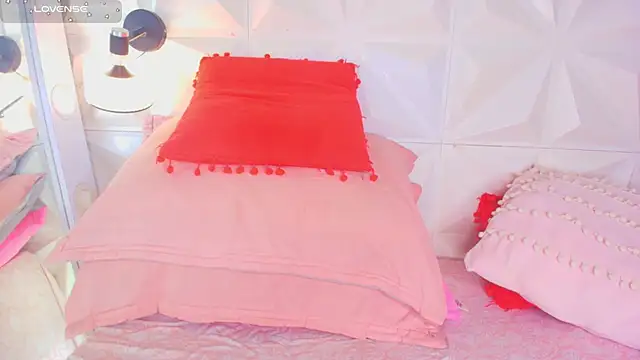 Snapshot of cute_latinaxxx chatting on 05-23-26, 10:14 cute latinaxxx online show from 05-23-26, 10:14
