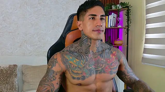 AdanReilly online show from 10-04-25, 02:15