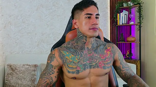 AdanReilly online show from 10-25-25, 02:46