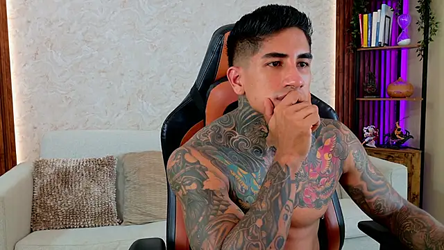 AdanReilly online show from 03-26-26, 08:47