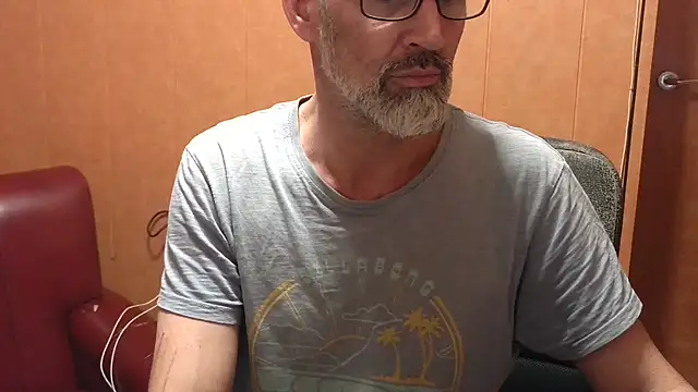 Lia Y PatrickX online show from 10-25-25, 02:41