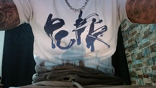 Snapshot of babyrecord1 chatting on 02-24-25, 02:15 babyrecord1 online show from 02-24-25, 02:15