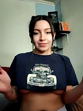 Snapshot of Paudelatorre chatting on 12-16-24, 07:43 Paudelatorre online show from 12-16-24, 07:43