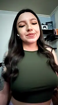 Snapshot of Paudelatorre chatting on 02-25-25, 12:36 Paudelatorre online show from 02-25-25, 12:36