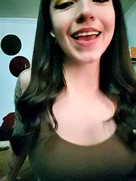 Snapshot of Paudelatorre chatting on 03-08-25, 12:55 Paudelatorre online show from 03-08-25, 12:55