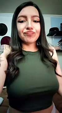 Snapshot of Paudelatorre chatting on 03-21-25, 11:12 Paudelatorre online show from 03-21-25, 11:12