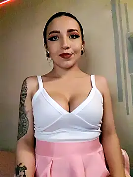Snapshot of Paudelatorre chatting on 10-05-25, 10:07 Paudelatorre online show from 10-05-25, 10:07