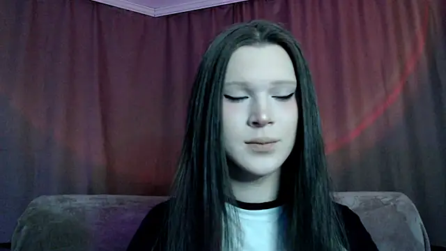 Snapshot of Sexpired_Princess chatting on 02-27-25, 03:25 Sexpired Princess online show from 02-27-25, 03:25