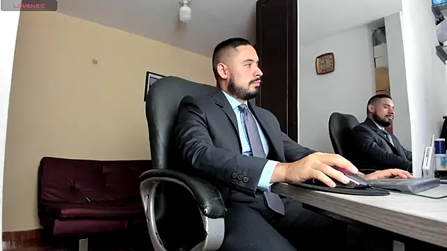 Snapshot of thesexlawyer1 chatting on 05-02-26, 03:00 thesexlawyer1 online show from 05-02-26, 03:00
