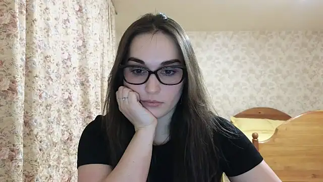 me lissa sun13 online show from 02-11-25, 06:33