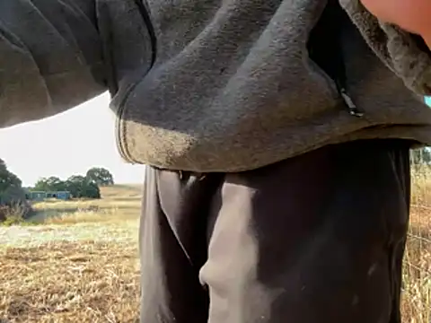 Wayneonmee23 online show from 04-13-26, 02:33