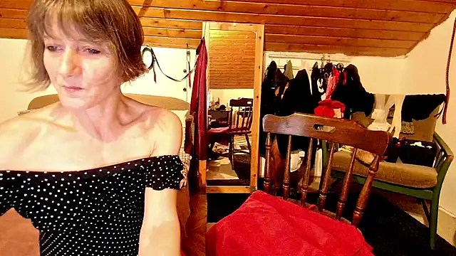 Hot Colettte online show from 12-30-24, 12:32