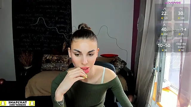 EmmyGreans online show from 03-27-26, 08:26