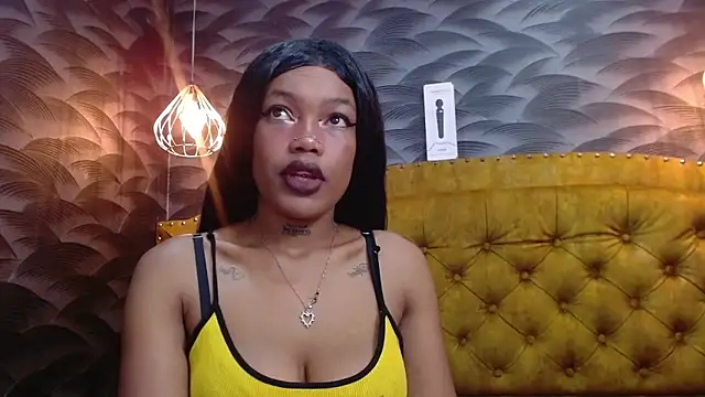 Snapshot of CrystalBrooke3x chatting on 10-24-25, 04:36 CrystalBrooke3x online show from 10-24-25, 04:36