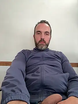 Snapshot of leon3875 chatting on 05-15-26, 03:30 leon3875 online show from 05-15-26, 03:30
