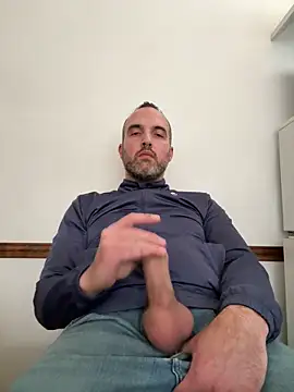 Snapshot of leon3875 chatting on 05-28-26, 03:31 leon3875 online show from 05-28-26, 03:31