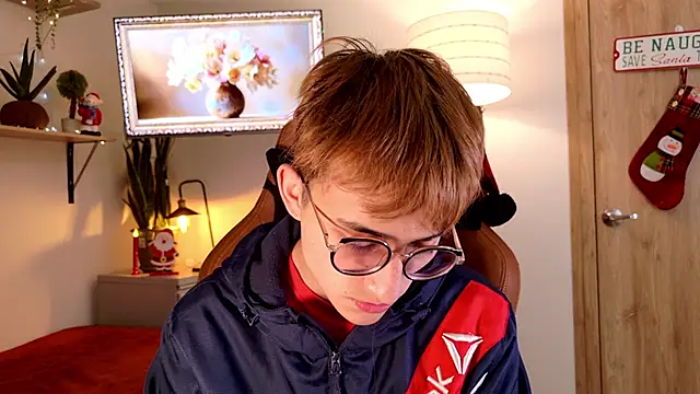 Mr evan1 online show from 11-26-25, 02:40