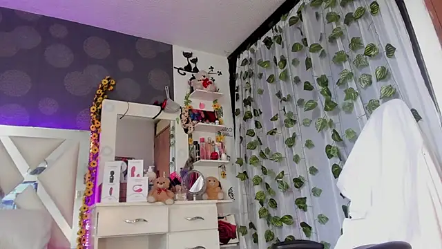 Reina Love2 online show from 03-14-25, 03:47