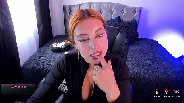 Violetaarey online show from 02-13-26, 08:49