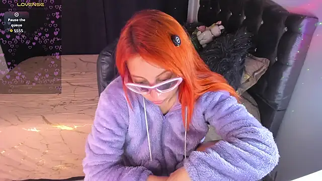 Violetaarey online show from 04-21-26, 01:42