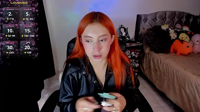 Violetaarey online show from 04-30-26, 04:46
