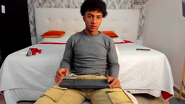 MagnusKing  online show from 03-19-25, 11:50