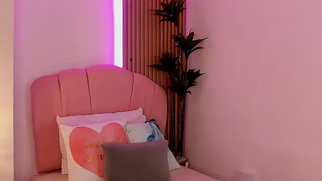 Mara Betancurt online show from 04-06-26, 08:10