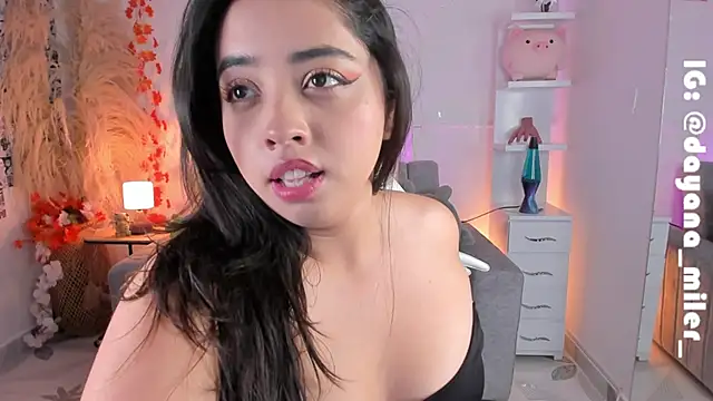 Snapshot of _dayana_miler chatting on 01-06-25, 01:31 dayana miler online show from 01-06-25, 01:31