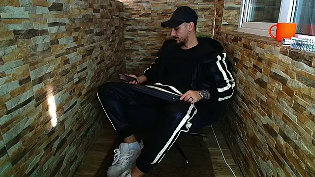 AndrewBanner online show from 12-20-24, 10:49