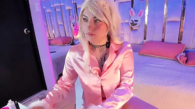 Broklinwhite  online show from 04-10-26, 02:33