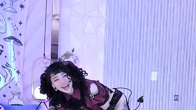 zephirahabney online show from 10-26-25, 02:45