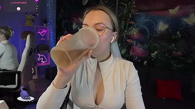 TiffanyBatson online show from 01-05-25, 09:26