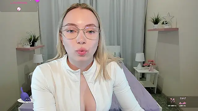 TiffanyBatson online show from 01-08-25, 02:14