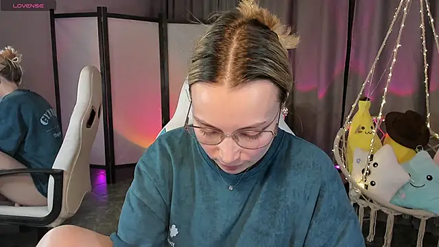 TiffanyBatson online show from 02-13-25, 08:06