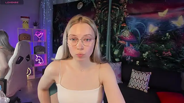 TiffanyBatson online show from 03-04-25, 07:30