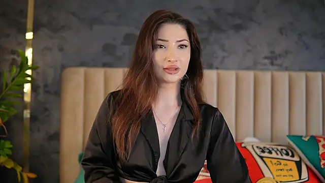 Snapshot of Mayleen_x chatting on 06-26-26, 01:26 Mayleen x online show from 06-26-26, 01:26
