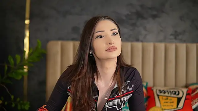 Snapshot of Mayleen_x chatting on 07-11-26, 11:46 Mayleen x online show from 07-11-26, 11:46