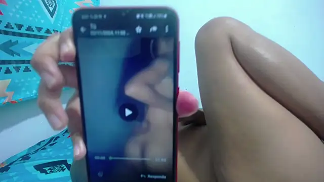 Snapshot of GiveLove1 chatting on 01-10-25, 11:22 GiveLove1 online show from 01-10-25, 11:22