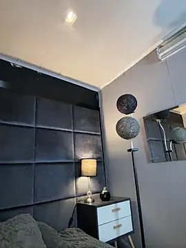 CHERRYY BOMB  online show from 12-17-25, 12:11