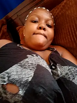 queennapal online show from 04-05-26, 06:21