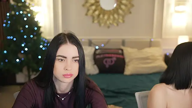 Tina Breeze online show from 12-23-25, 08:34