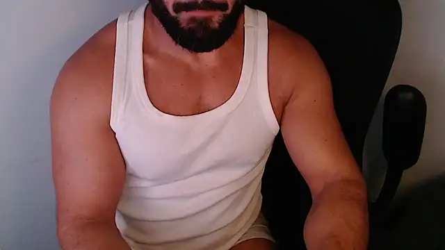 Snapshot of TopDaddy23 chatting on 06-24-26, 02:10 TopDaddy23 online show from 06-24-26, 02:10