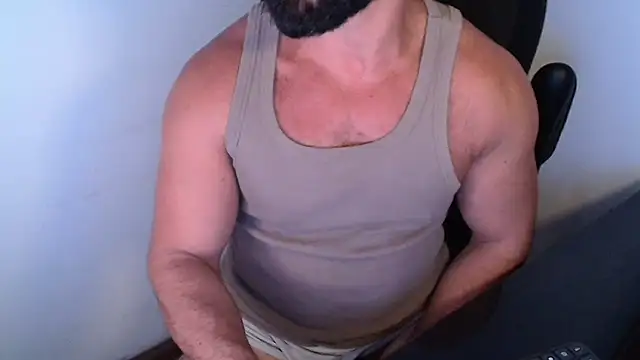 Snapshot of TopDaddy23 chatting on 07-14-26, 02:05 TopDaddy23 online show from 07-14-26, 02:05