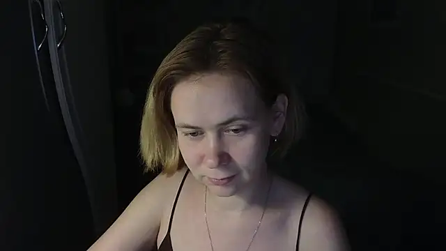 Riley Roo online show from 05-17-26, 07:10