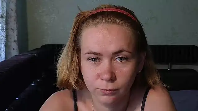 Snapshot of Riley_Roo chatting on 06-30-26, 07:31 Riley Roo online show from 06-30-26, 07:31