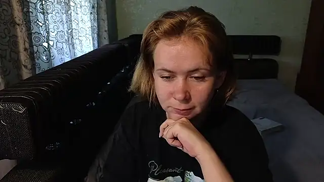 Snapshot of Riley_Roo chatting on 07-07-26, 06:47 Riley Roo online show from 07-07-26, 06:47